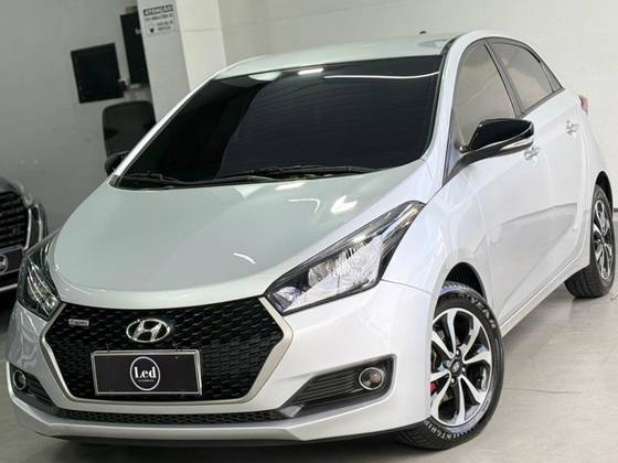 HYUNDAI HB20 1.6 R SPEC 16V FLEX 4P AUTOMÁTICO HYUNDAI HB20 1.6 R SPEC 16V FLEX 4P AUTOMÁTICO